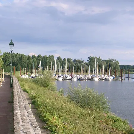 Rozenhofje Asselt - Roermond Holiday home Swalmen